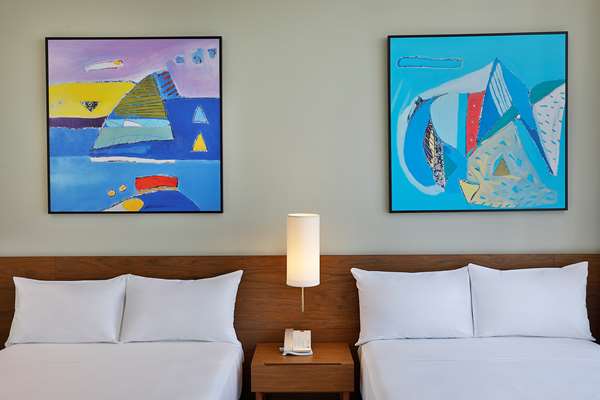 HORIZON THREE BDRM SUITE SEA VIEW