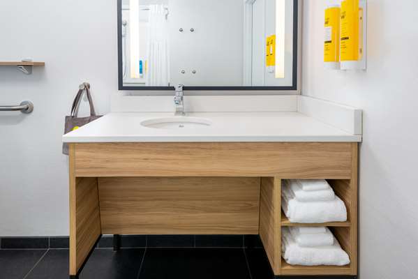  - Tru by Hilton Spartanburg - I-26, Exit 21