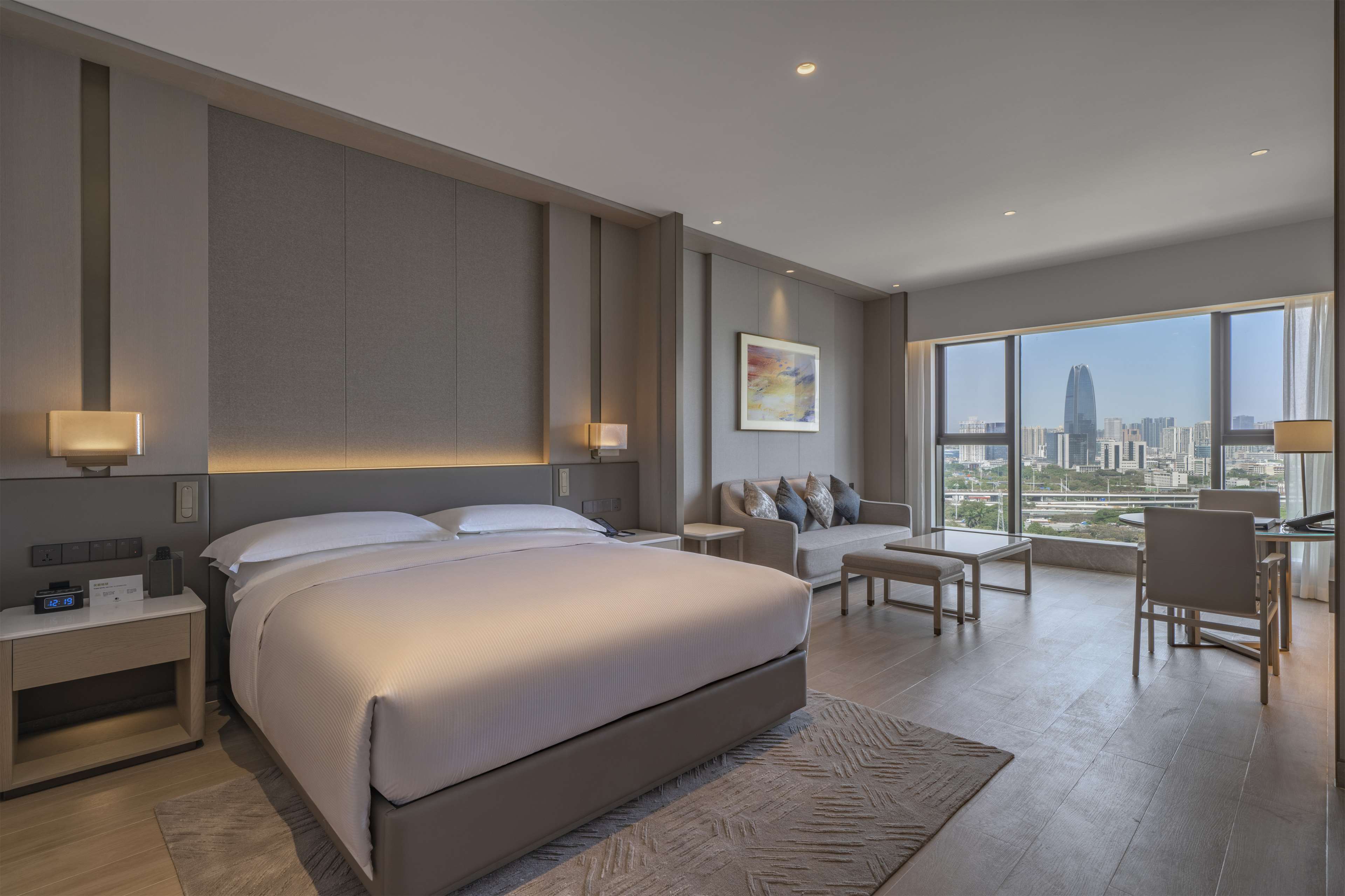 DoubleTree by Hilton Shenzhen Nanshan Hotel & Residences Room Type - DELUXE STUDIO- PARK VIEW