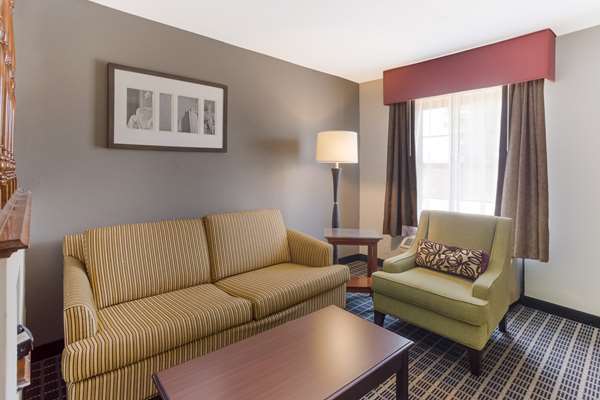 Suite - SureStay Plus Hotel by Best Western Greenwood
