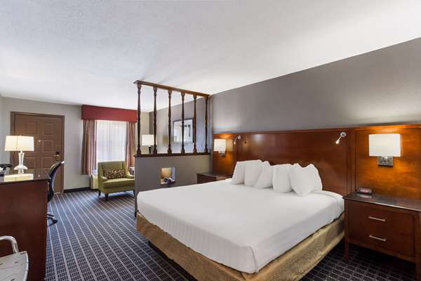 Suite - SureStay Plus Hotel by Best Western Greenwood