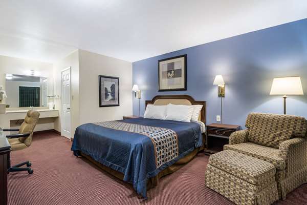  - Rodeway Inn & Suites Blythe - I-10, Exit 239