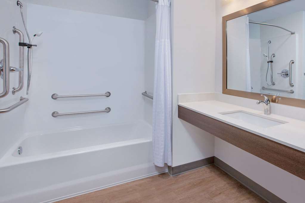 WOODSPRING SUITES WASHINGTON DC NOR-guestroom-Guest Room,Bathroom,On-Site.jpg