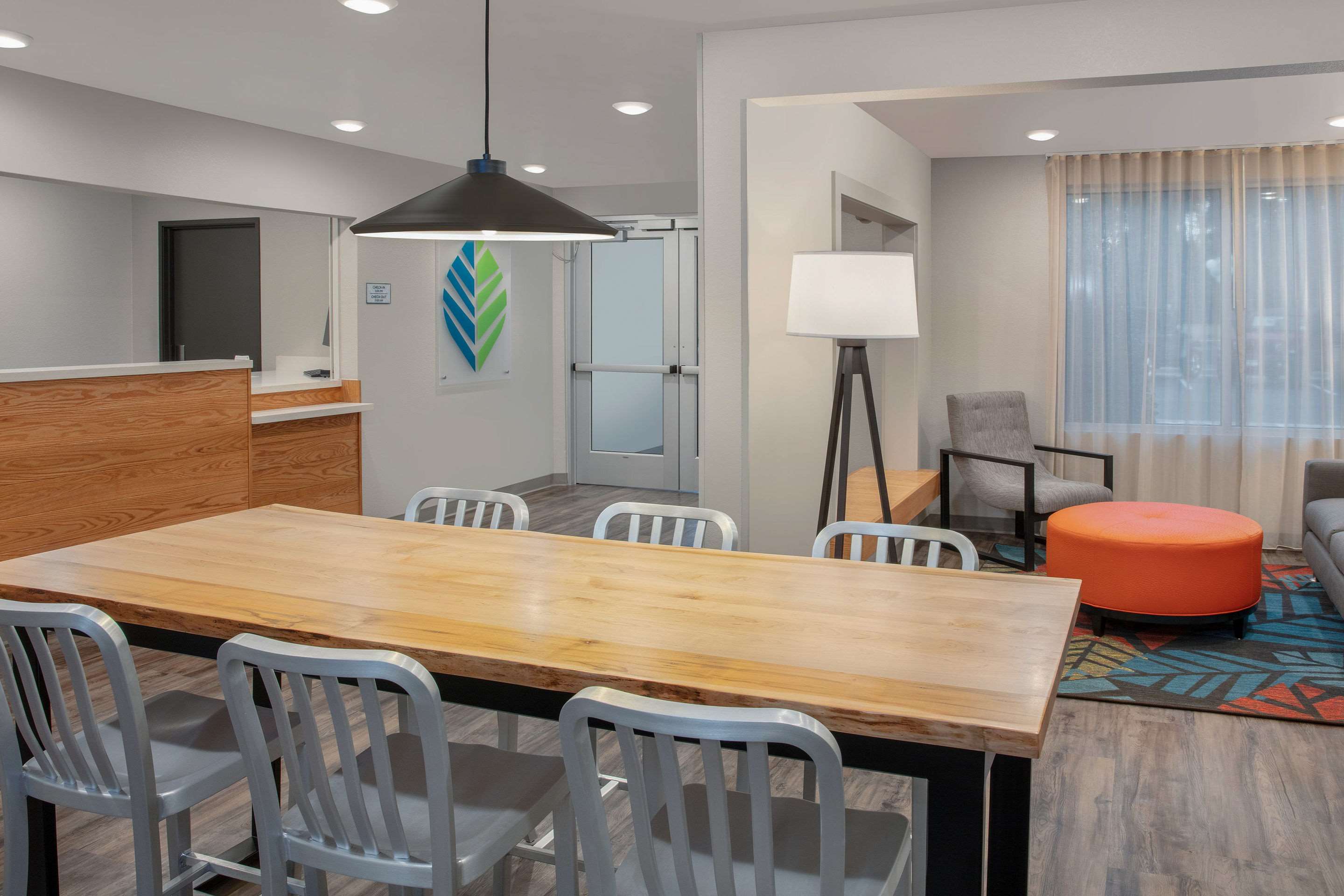Lobby with sitting area | WoodSping Suites Washington DC East Arena Drive
