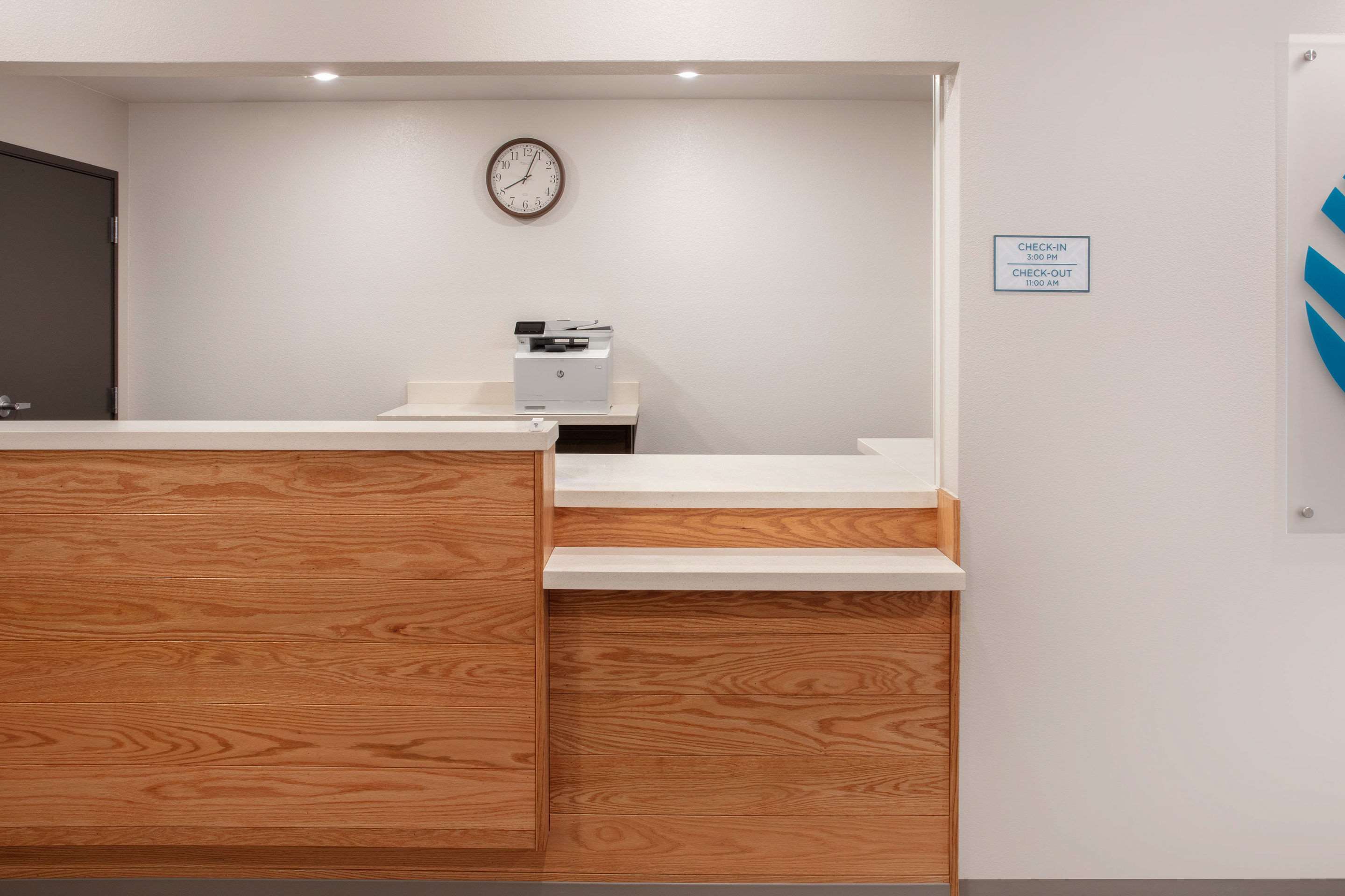 Front desk | WoodSping Suites Washington DC East Arena Drive