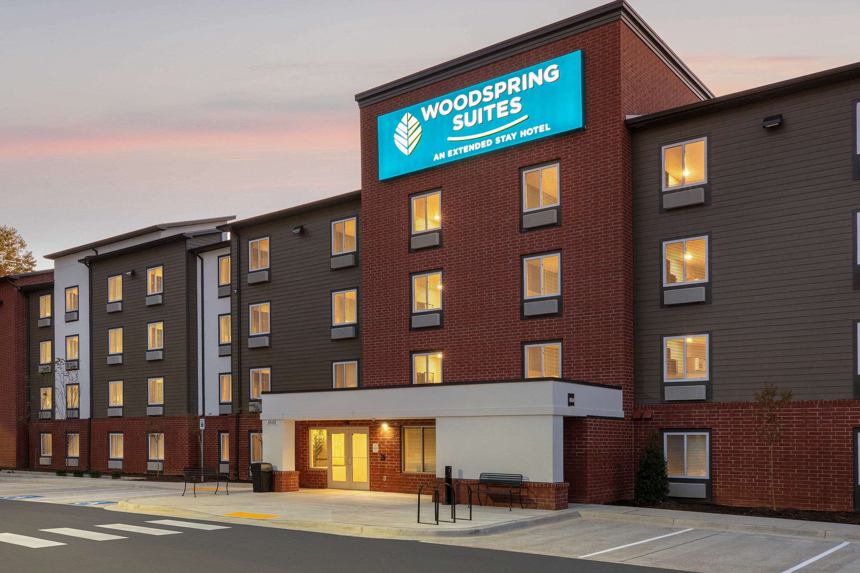 Hotel exterior | WoodSping Suites Washington DC East Arena Drive