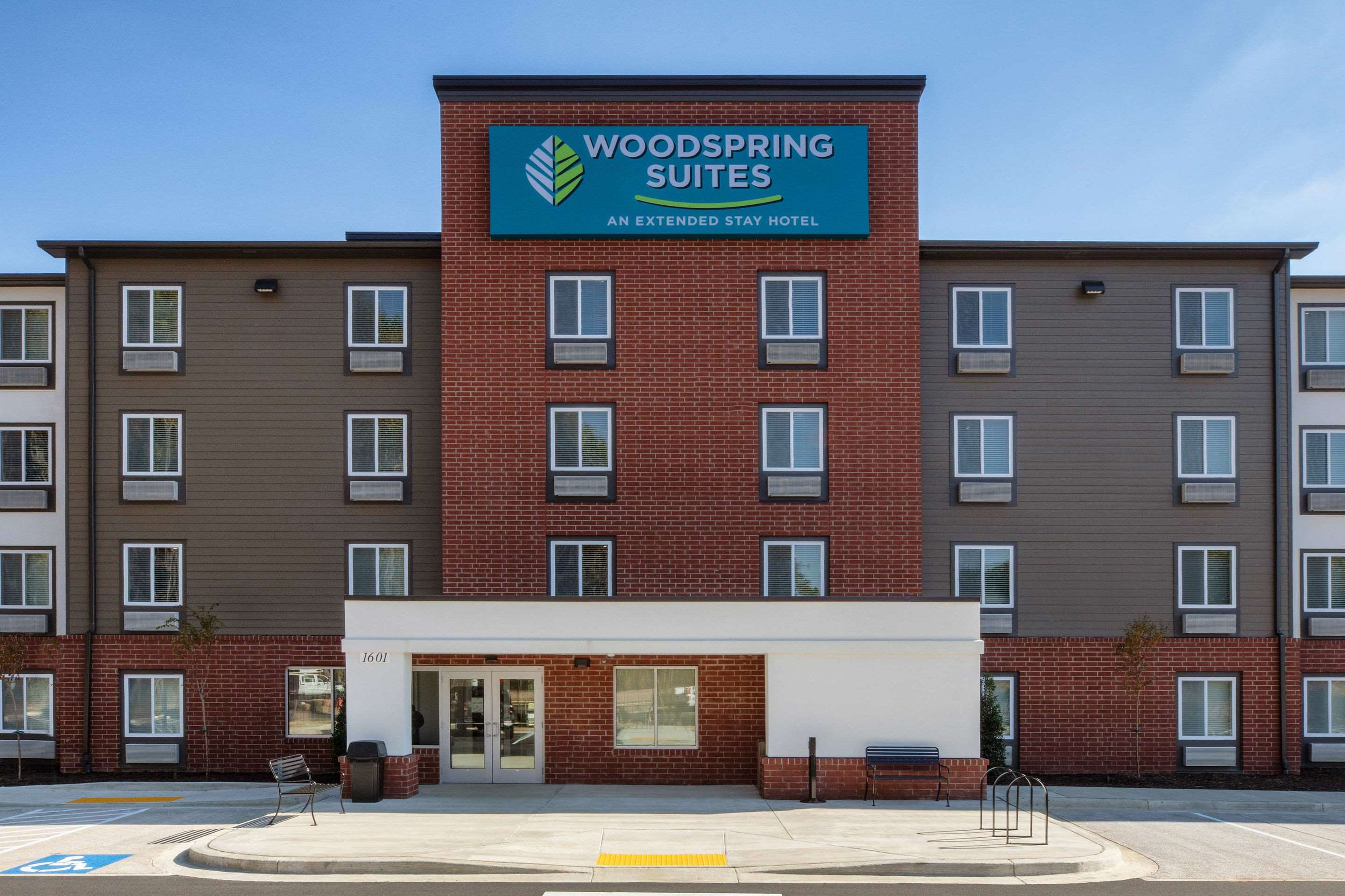 Hotel exterior | WoodSping Suites Washington DC East Arena Drive