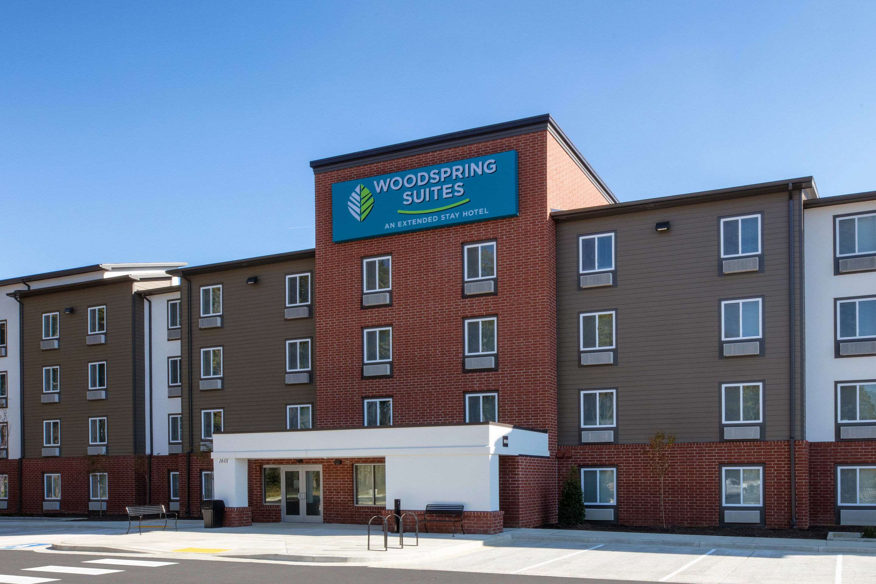 Hotel exterior | WoodSping Suites Washington DC East Arena Drive