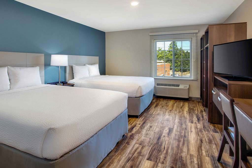 WOODSPRING SUITES BALTIMORE WHITE M-guestroom-Guest Room,On-Site.jpg