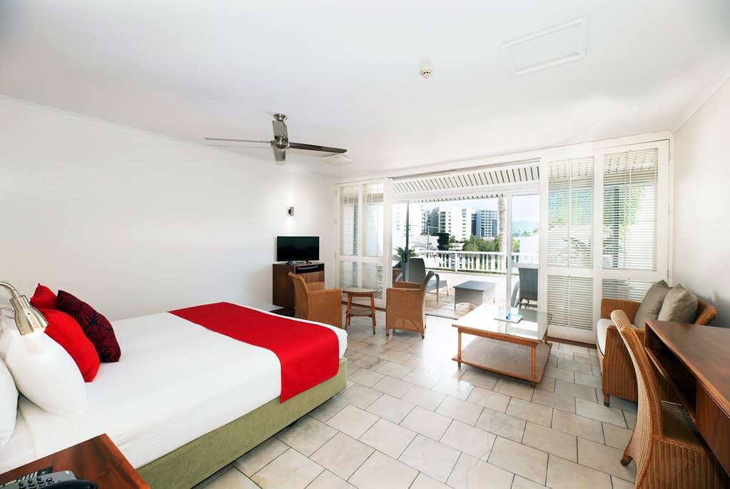RAMADA BY WYNDHAM CAIRNS-guestroom-Guest Room,On-Site.jpg