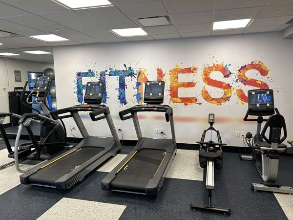 Fitness/ Exercise Room - GLo Best Western Mississauga Corporate Centre Hotel