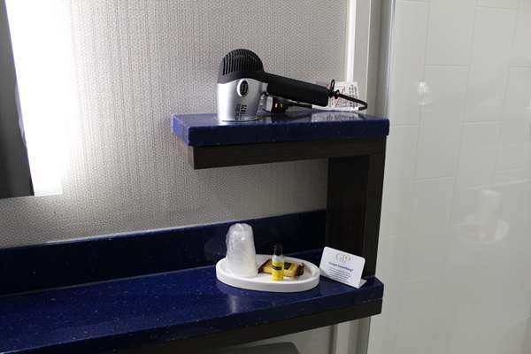  - GLo Best Western Mississauga Corporate Centre Hotel