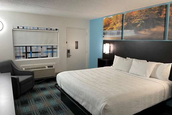 - Days Inn Calhoun - I-75, Exit 318