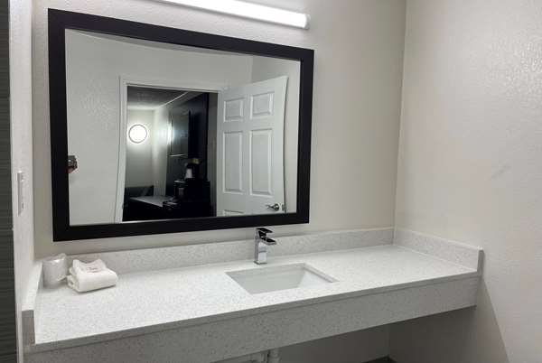  - Days Inn Calhoun - I-75, Exit 318