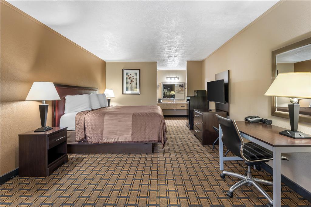 SureStay by Best Western Summersville-guestroom-Guest Room,On-Site.jpg