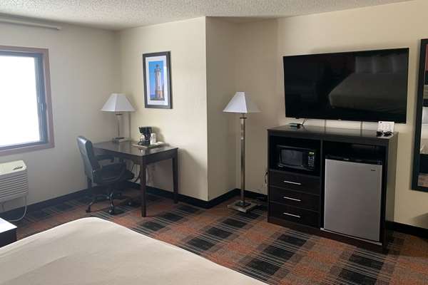  - Baymont Inn & Suites Waupun