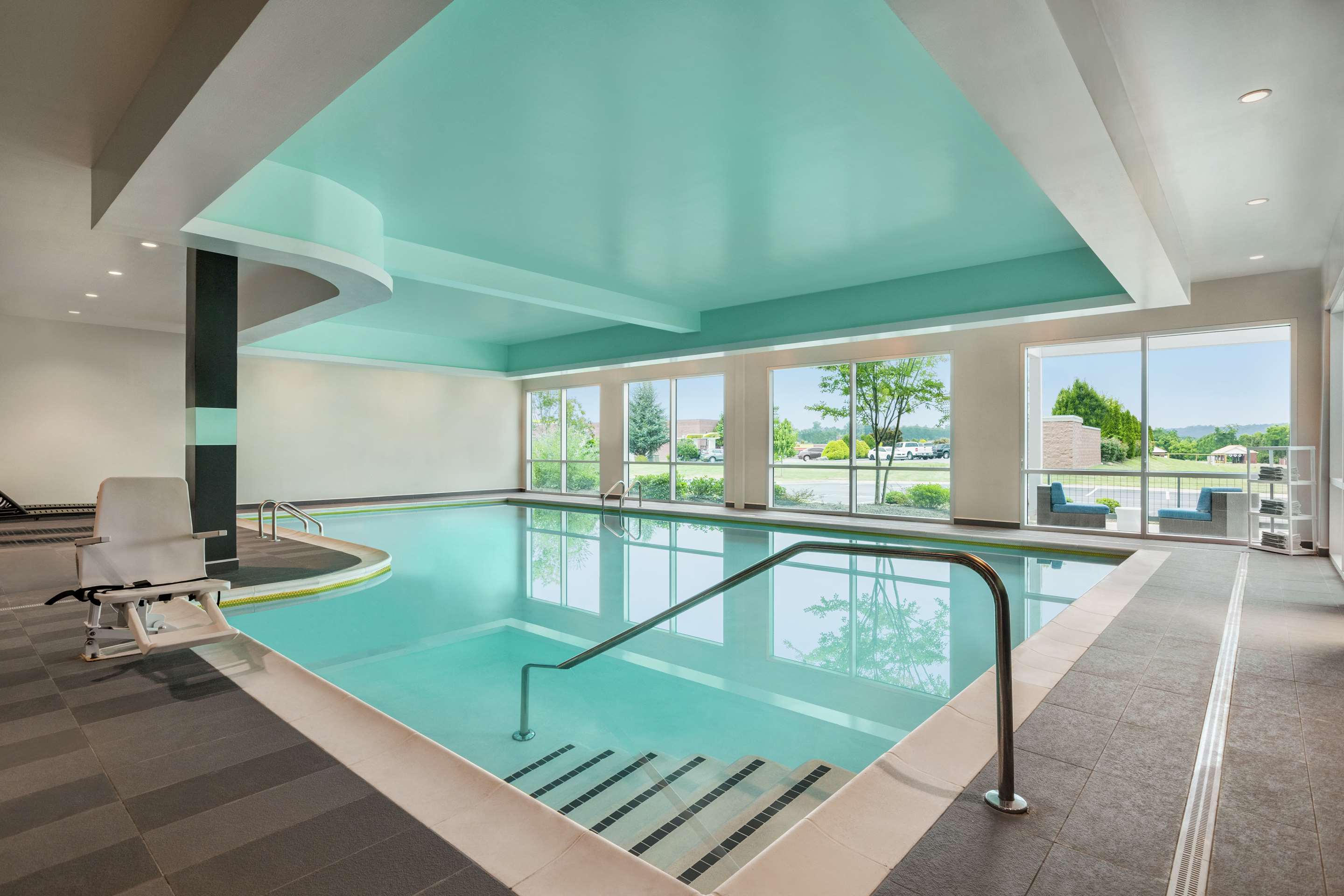 Pool | TRU by Hilton Ringgold