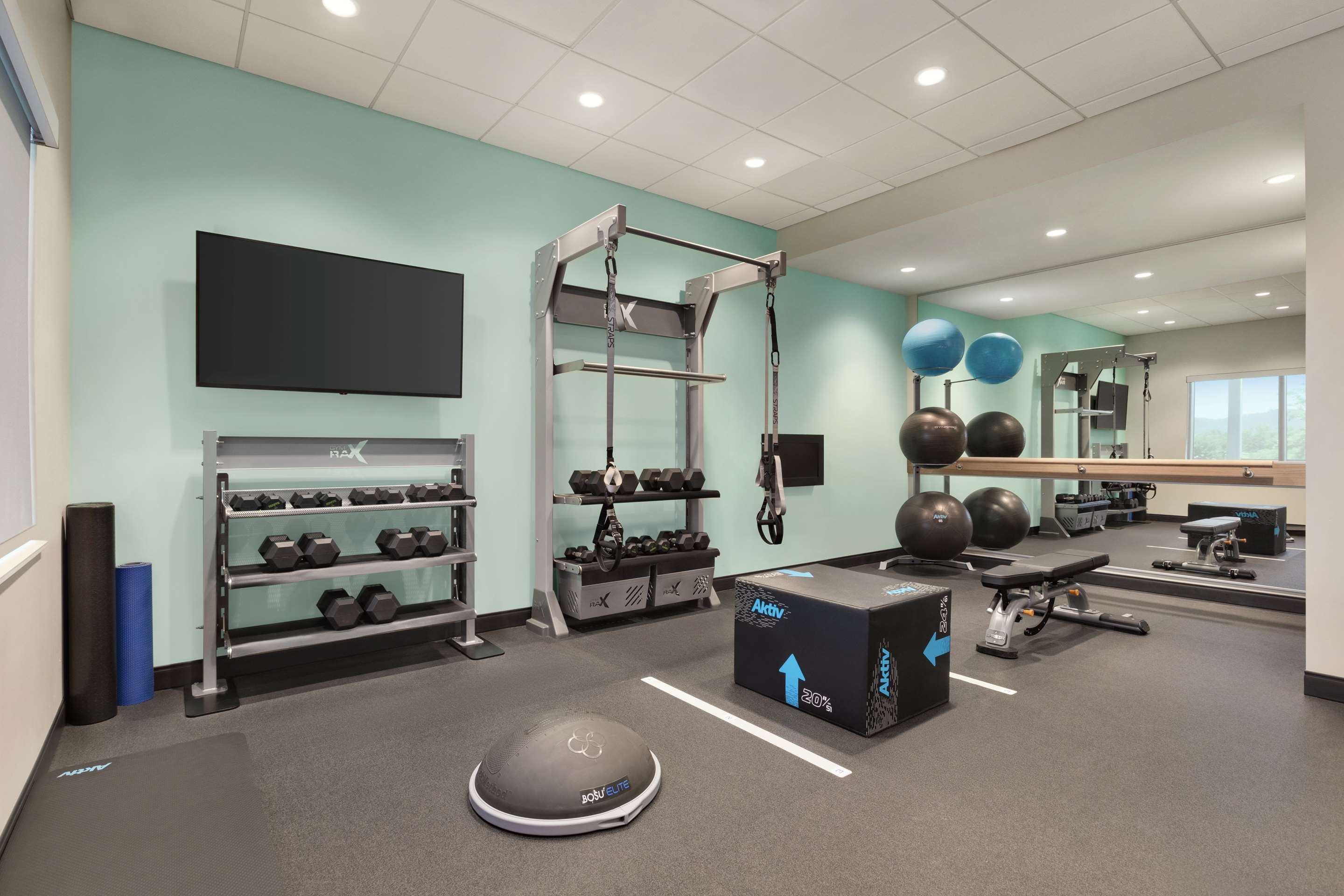 Health club fitness center gym | TRU by Hilton Ringgold