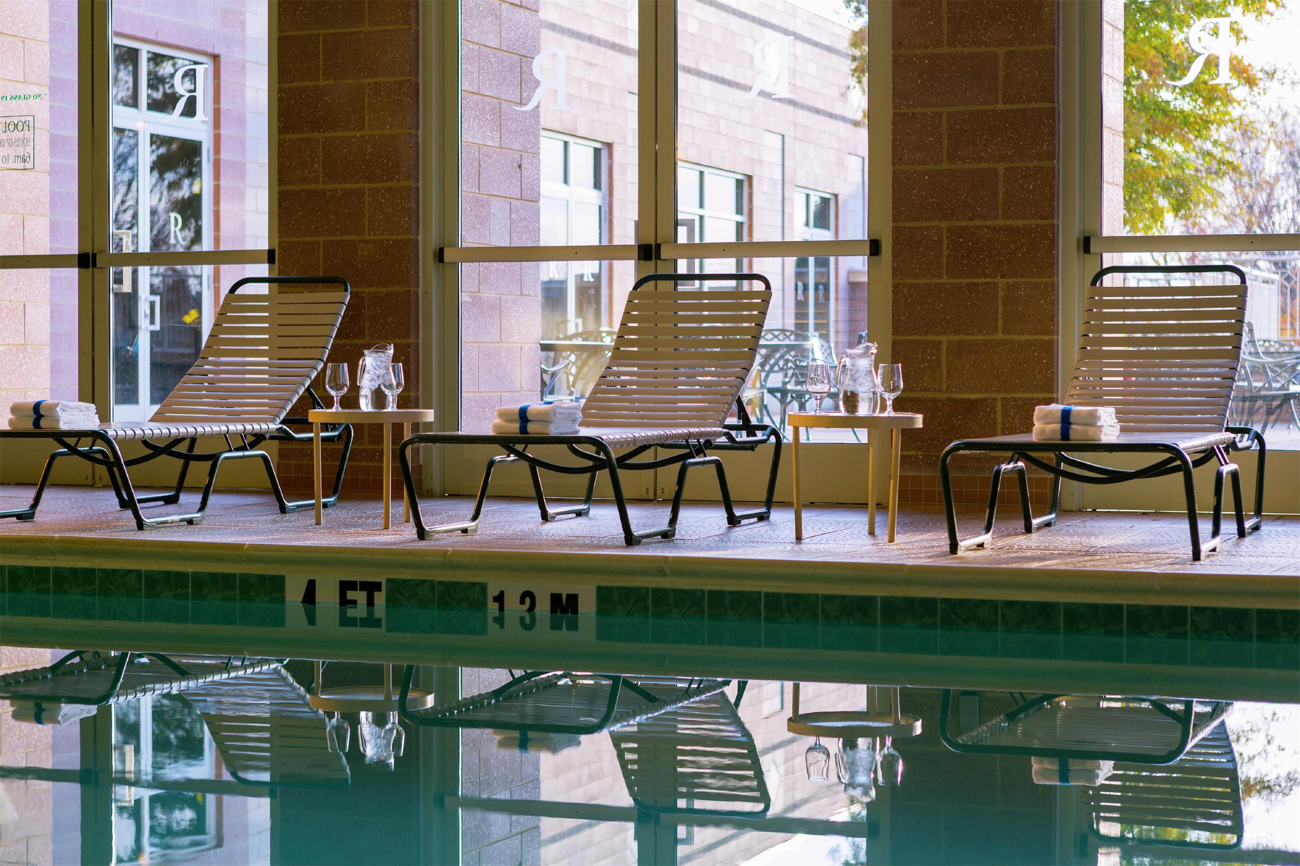 Pool | Hilton Charlotte Airport