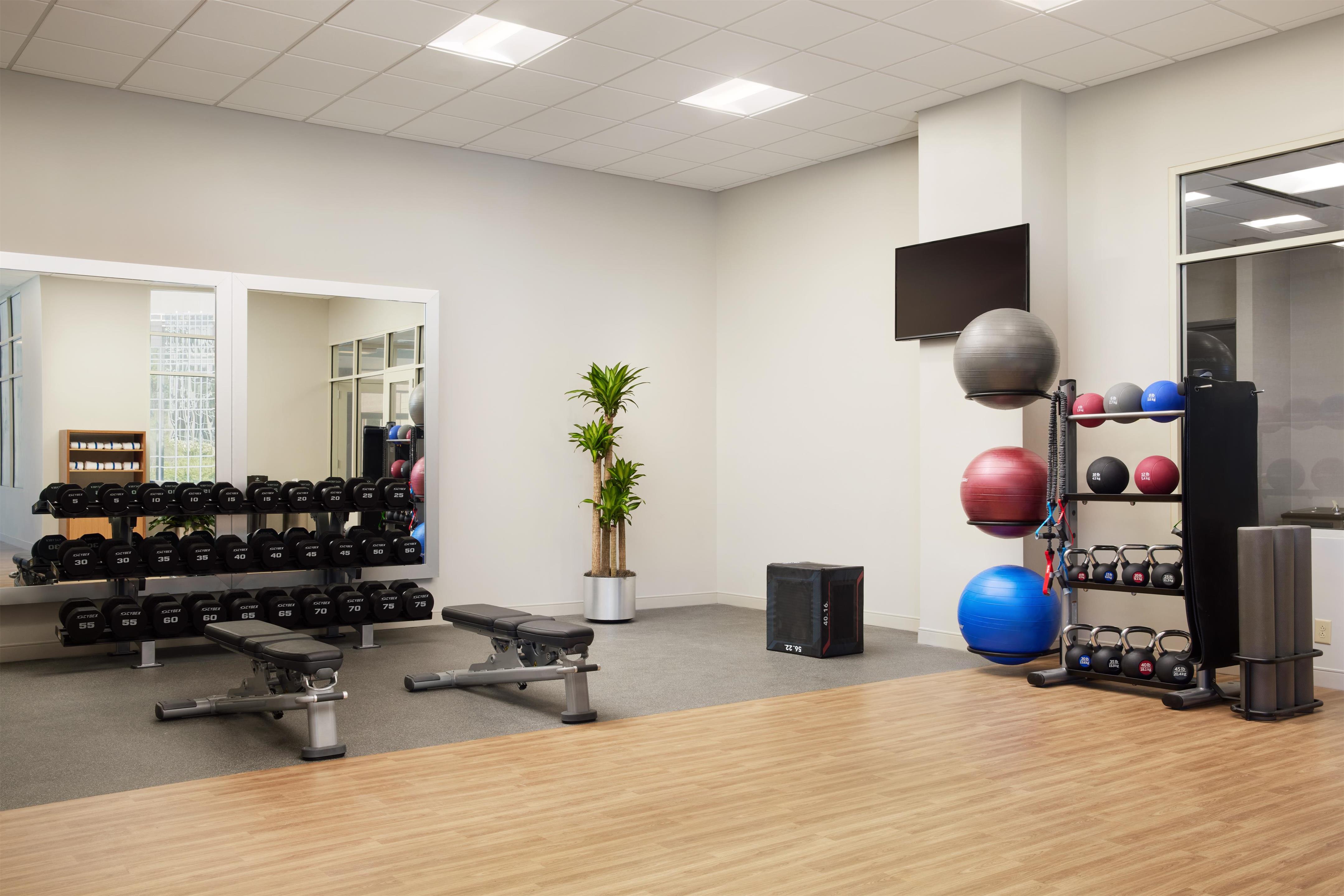 Health club fitness center gym | Hilton Charlotte Airport