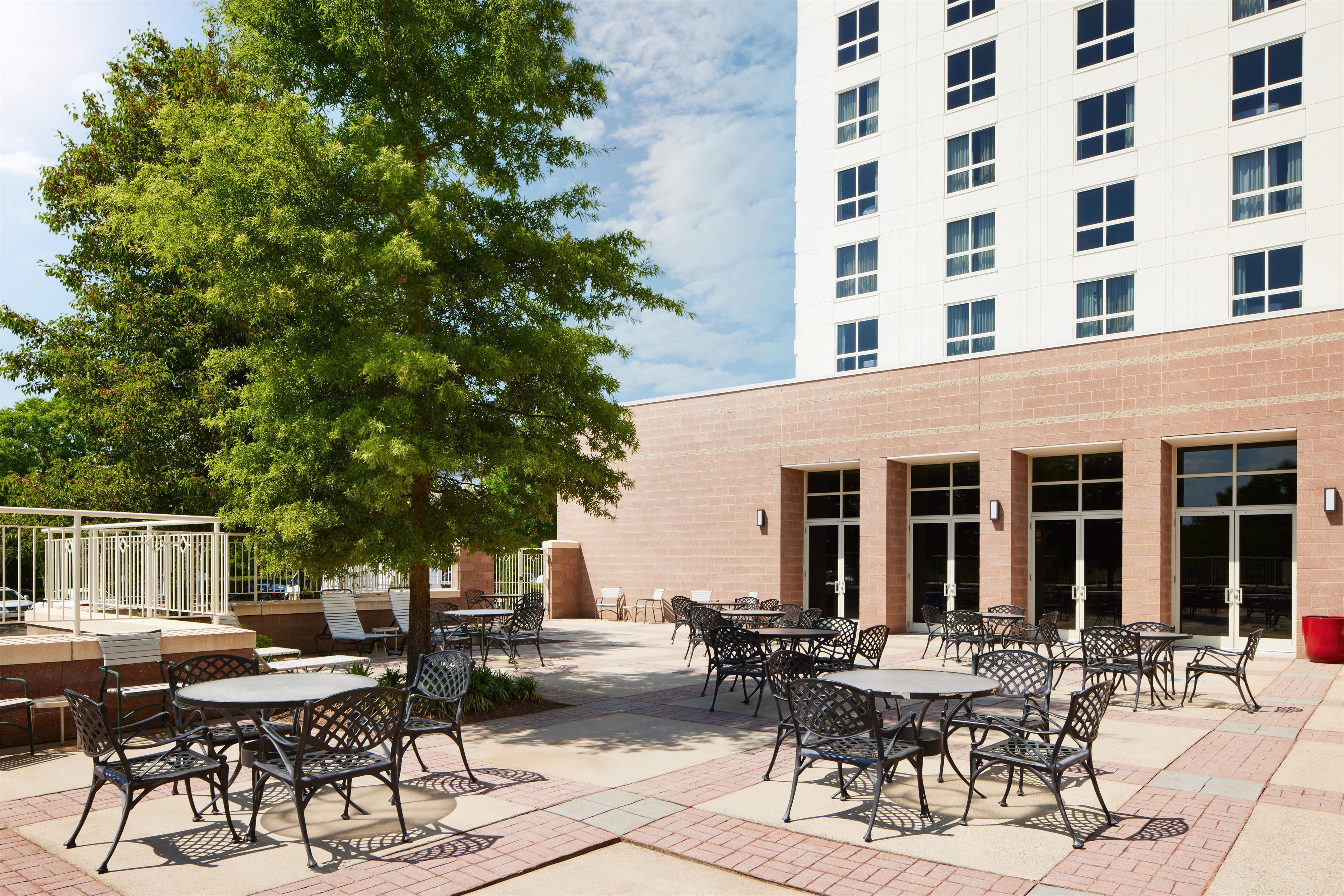 Exterior | Hilton Charlotte Airport