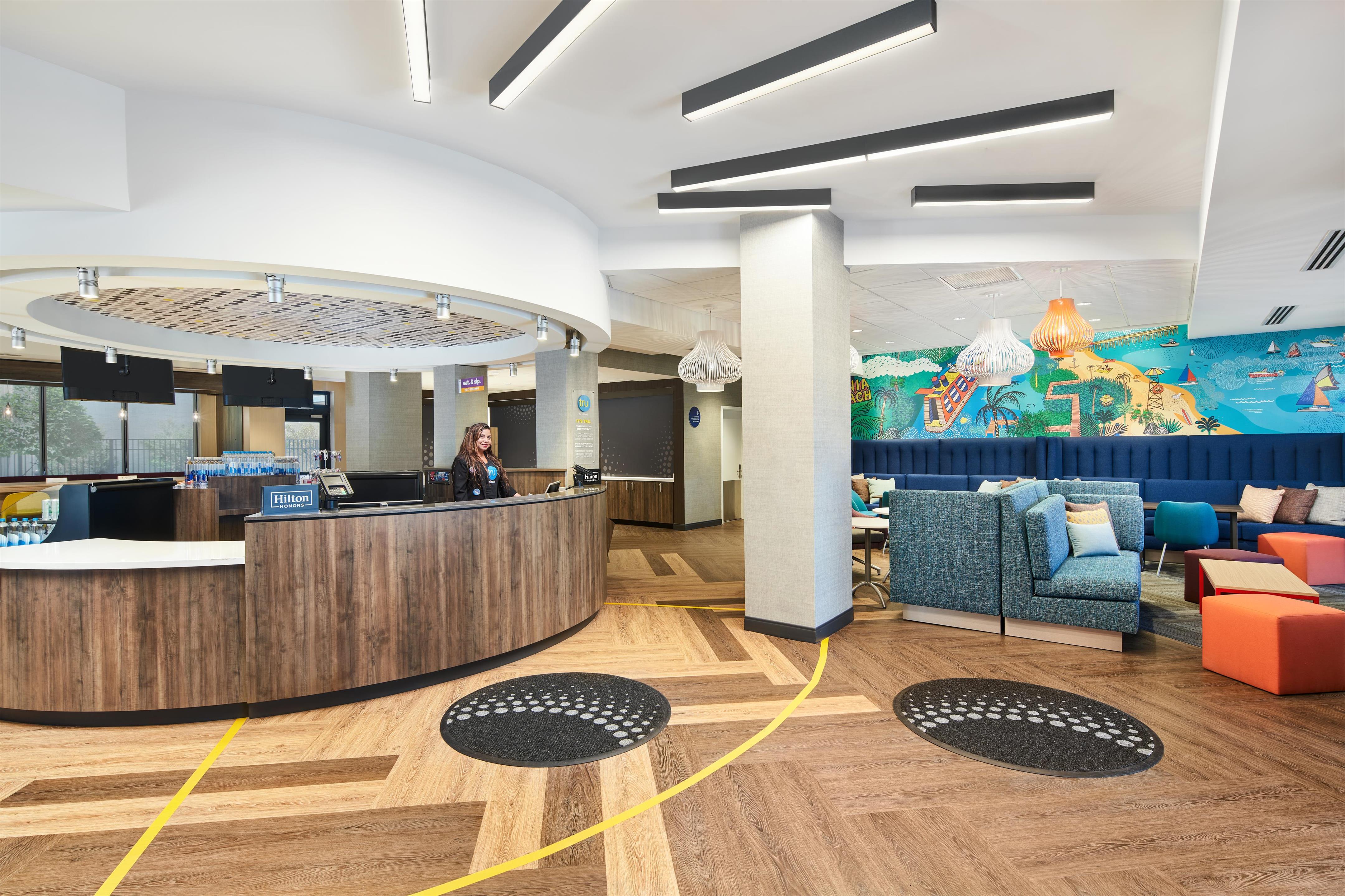 Lobby | Tru By Hilton Ft. Lauderdale Airport