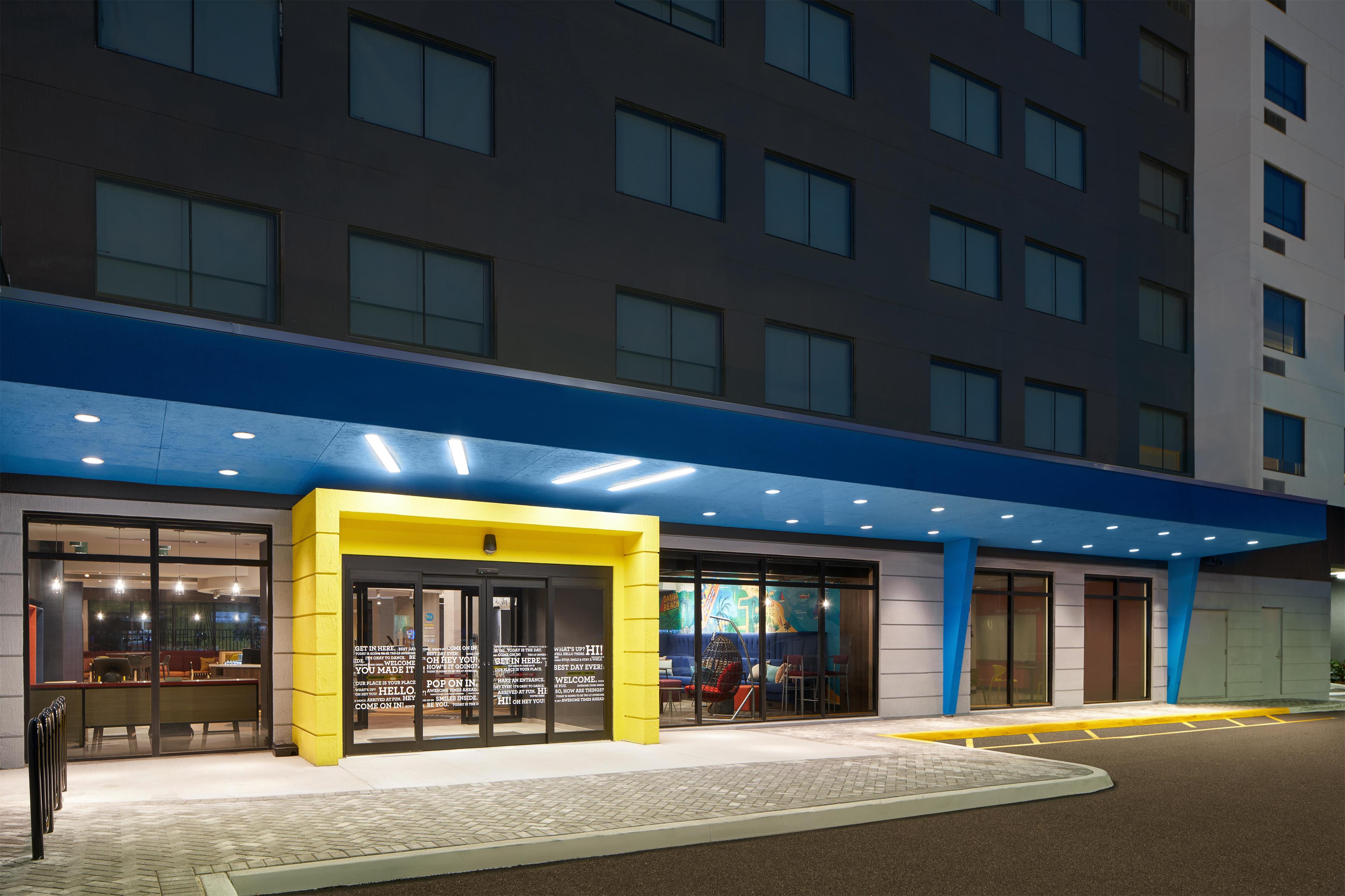 Exterior | Tru By Hilton Ft. Lauderdale Airport