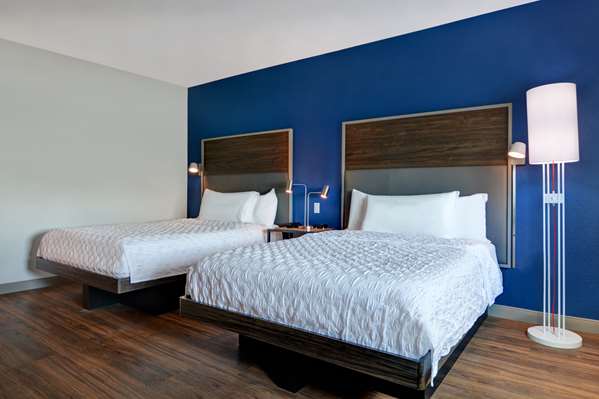  - Tru by Hilton Hotel Downtown St Petersburg