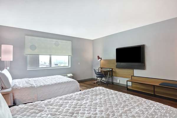  - Tru by Hilton Hotel Downtown St Petersburg