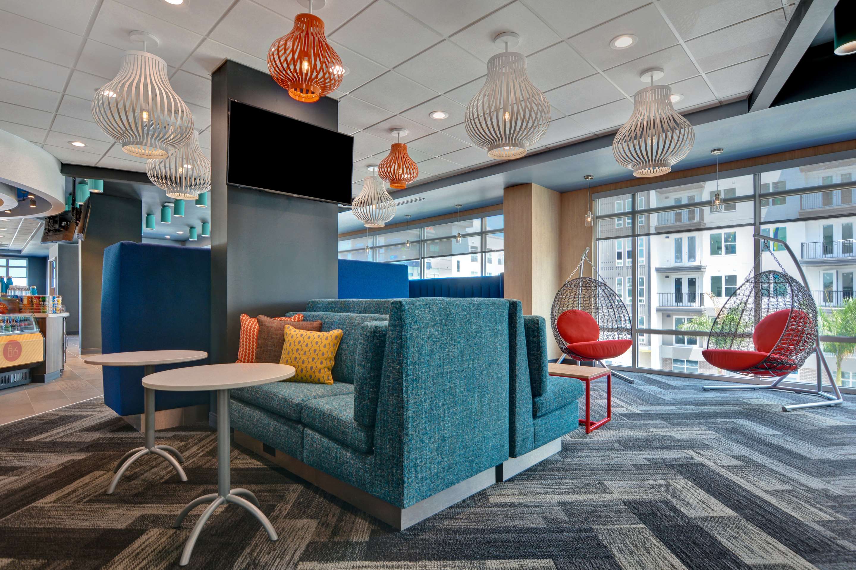 Lobby | Tru By Hilton St. Petersburg Downtown Central Ave, FL