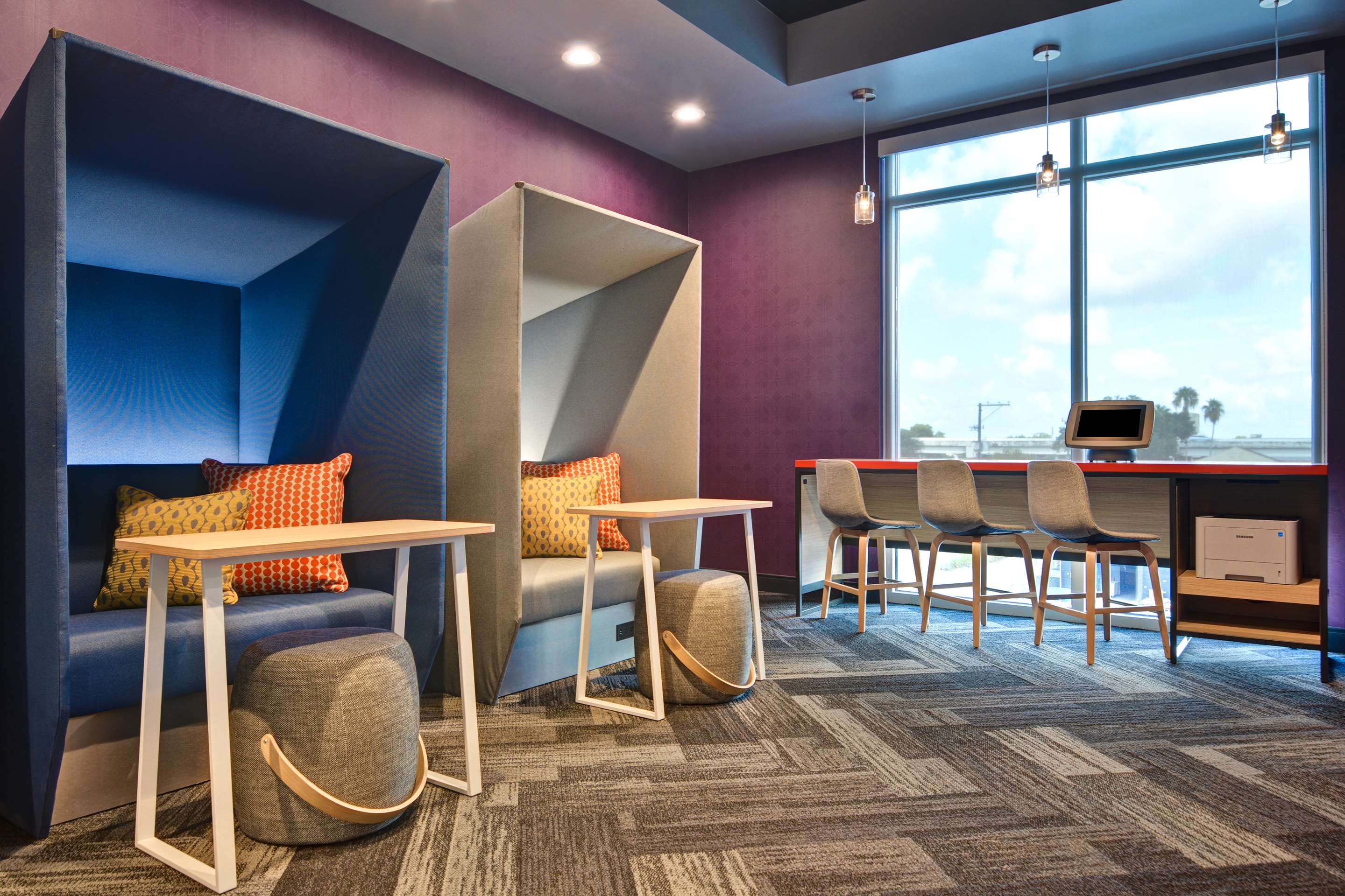 Lobby | Tru By Hilton St. Petersburg Downtown Central Ave, FL