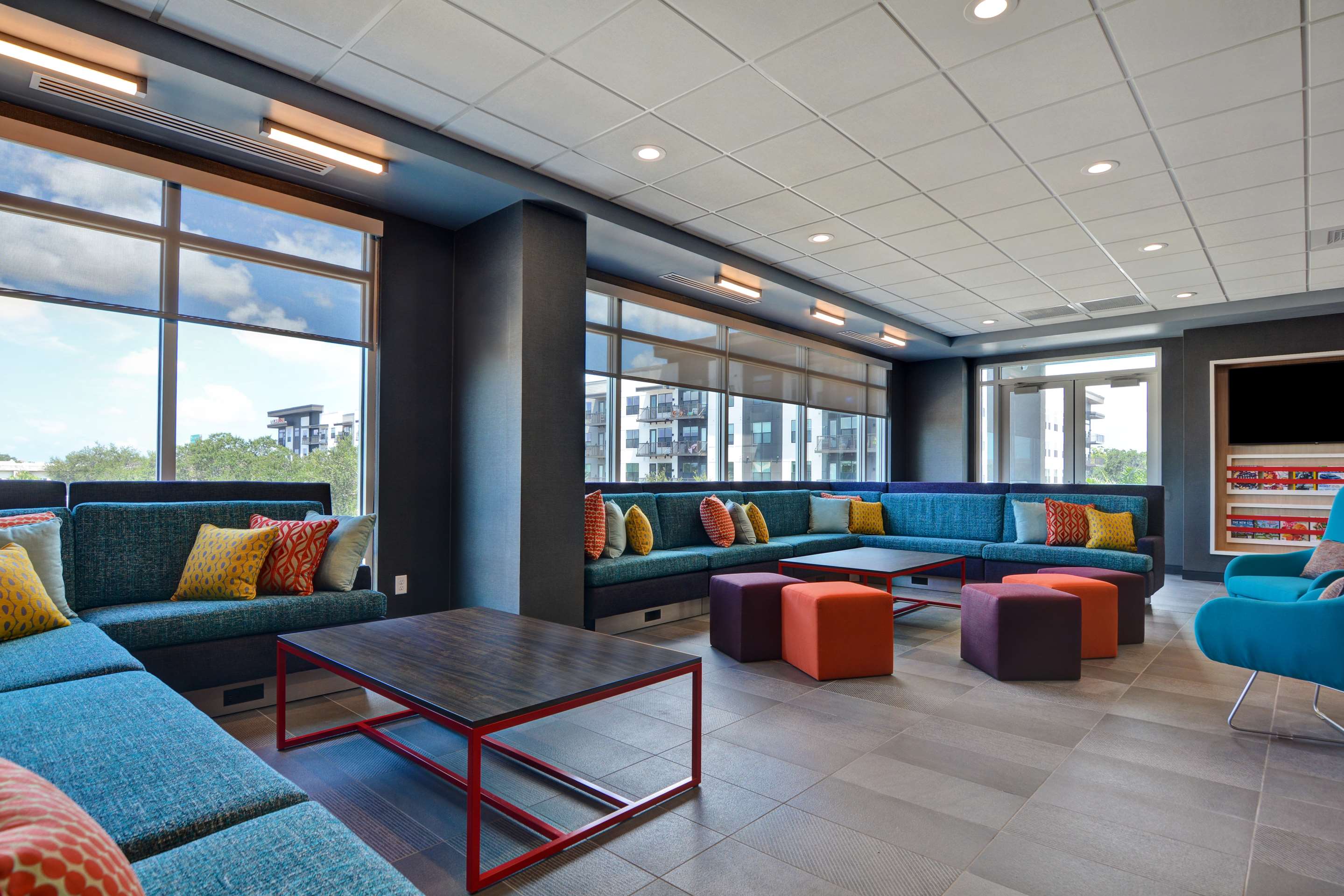 Lobby | Tru By Hilton St. Petersburg Downtown Central Ave, FL