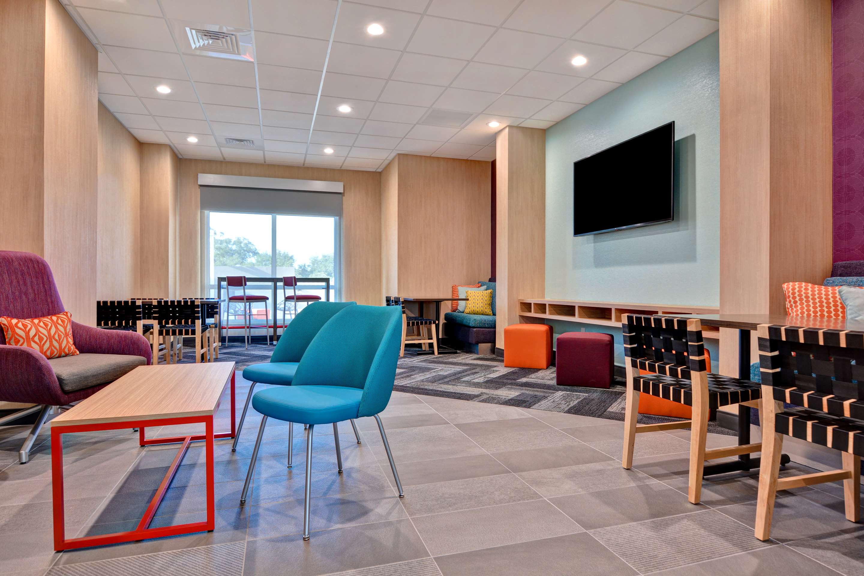 Lobby | Tru By Hilton St. Petersburg Downtown Central Ave, FL