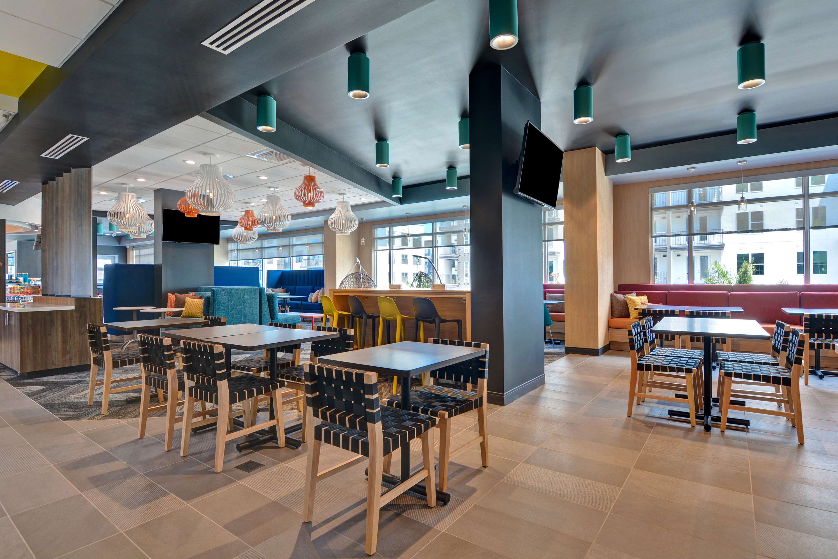 Lobby | Tru By Hilton St. Petersburg Downtown Central Ave, FL