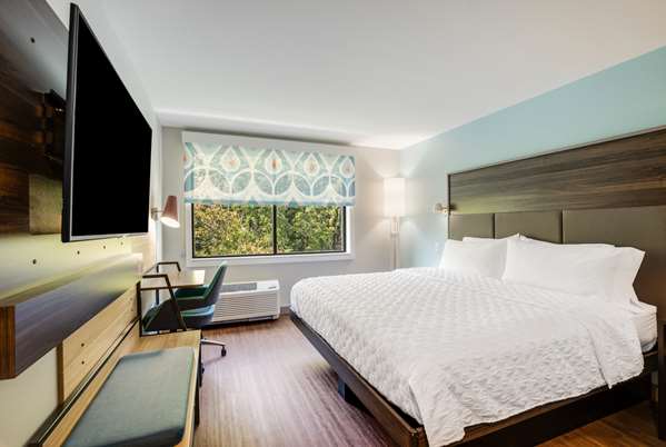  - Tru by Hilton Stevensville - I-94, Exit 23