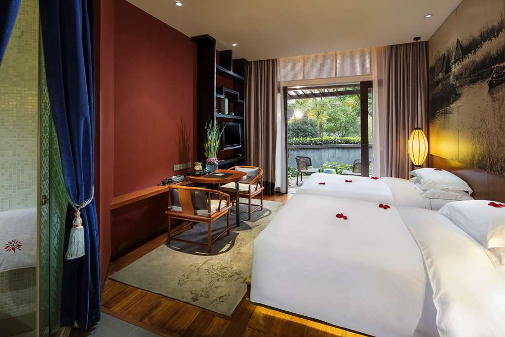 ANGSANA HANGZHOU-guestroom-Guest Room,On-Site.jpg