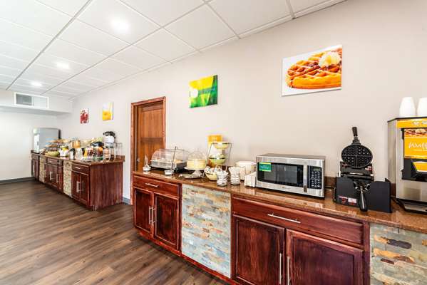 Amenities - Quality Inn & Suites Vandalia - I-70, Exit 63