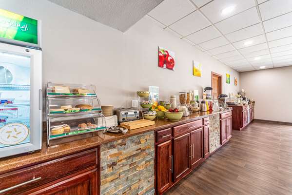 Amenities - Quality Inn & Suites Vandalia - I-70, Exit 63