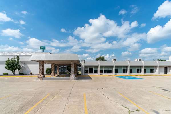 Exterior view - Quality Inn & Suites Vandalia - I-70, Exit 63