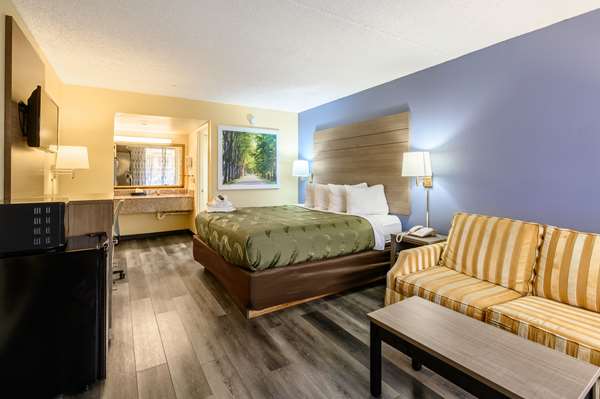  - Quality Inn East New Orleans - I-10, Exit 244