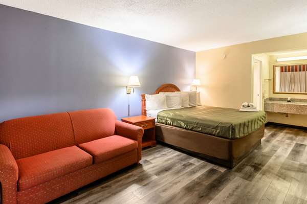 Suite - Quality Inn East New Orleans - I-10, Exit 244
