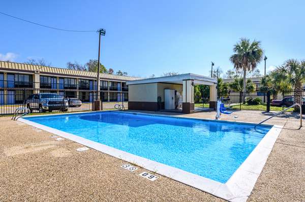 Pool - Quality Inn East New Orleans - I-10, Exit 244