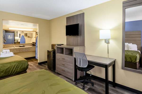  - Quality Inn East New Orleans - I-10, Exit 244