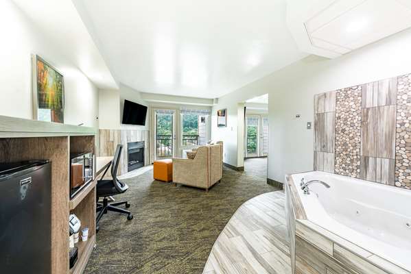  - Best Western Plus Inn & Suites Pigeon Forge