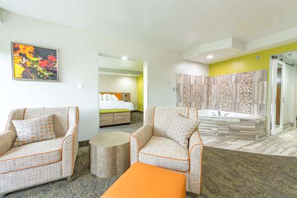  - Best Western Plus Inn & Suites Pigeon Forge