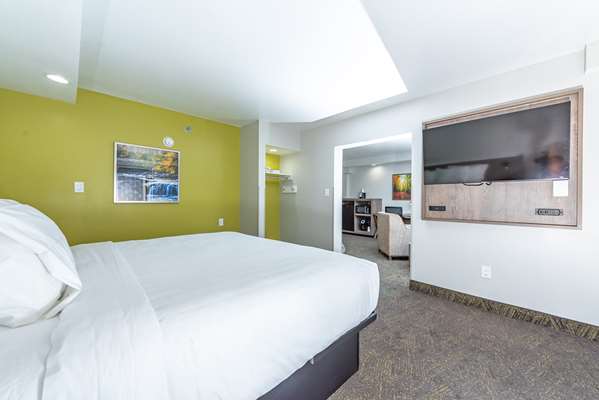 Suite - Best Western Plus Inn & Suites Pigeon Forge