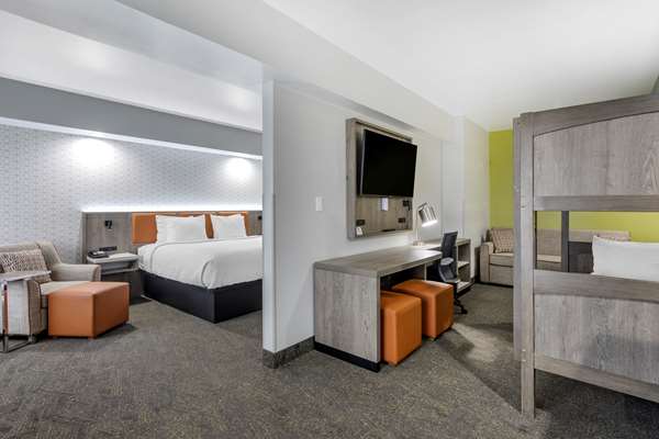 Suite - Best Western Plus Inn & Suites Pigeon Forge