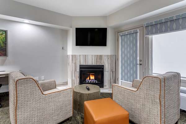  - Best Western Plus Inn & Suites Pigeon Forge