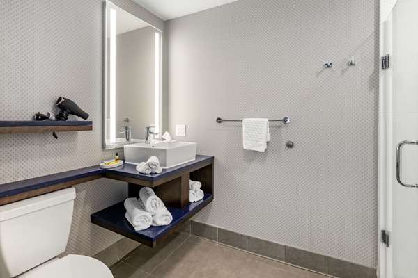  - GLo Best Western Savannah - I-95, Exit 94