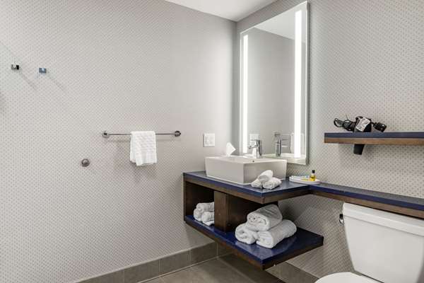  - GLo Best Western Savannah - I-95, Exit 94